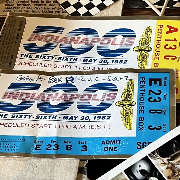 Vintage 80s Indy 500 Souvenir Lot Tickets Pennant Programs Coin Purses 3+ LBs - Picture 11 of 11